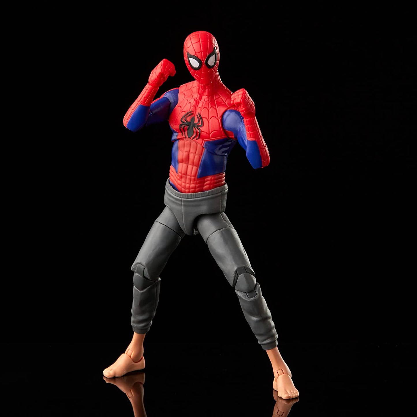 Spiderman Peter B Parker Figura de Acción Across The Spider Verse Marvel Legends Hasbro 16 Cm