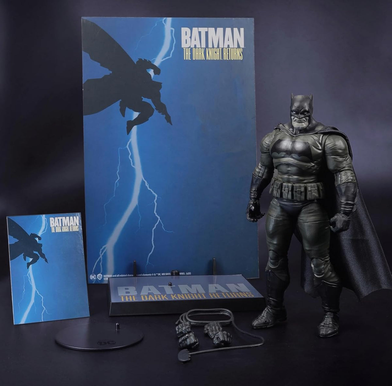 Batman Figura De Acción Dark Knight Returns DC Mcfarlane Cover Recreations 18cm