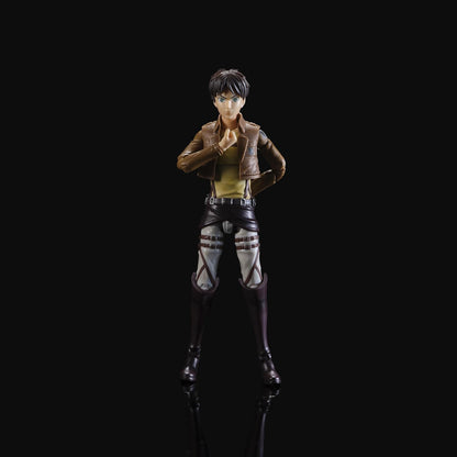 Eren Jaeger Figura de Acción Attack On Titan Jazwares Total Anime 16 Cm