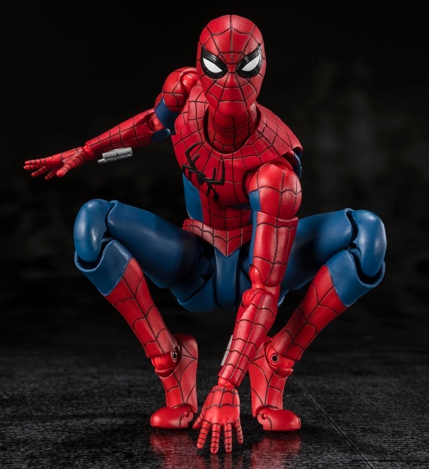 Spiderman Figura De Accion Brand New Day UCM Sh Figuarts Bandai 15 Cm
