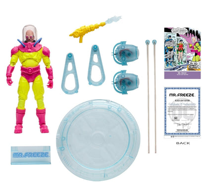 Mr Freeze Figura de Accion The Ice Crimes of Mr Zero Black Light Gold Label Mcfarlane 18 cm