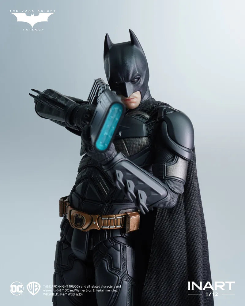 Batman The Dark Knight Rises Figura de Accion Dark Knight Trilogy Version Deluxe Inart 18cm
