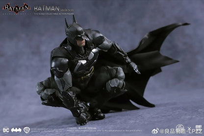 Batman Arkham Knight Figura de Accion V8.04 Suit LPZZ / UPF 17 Cm