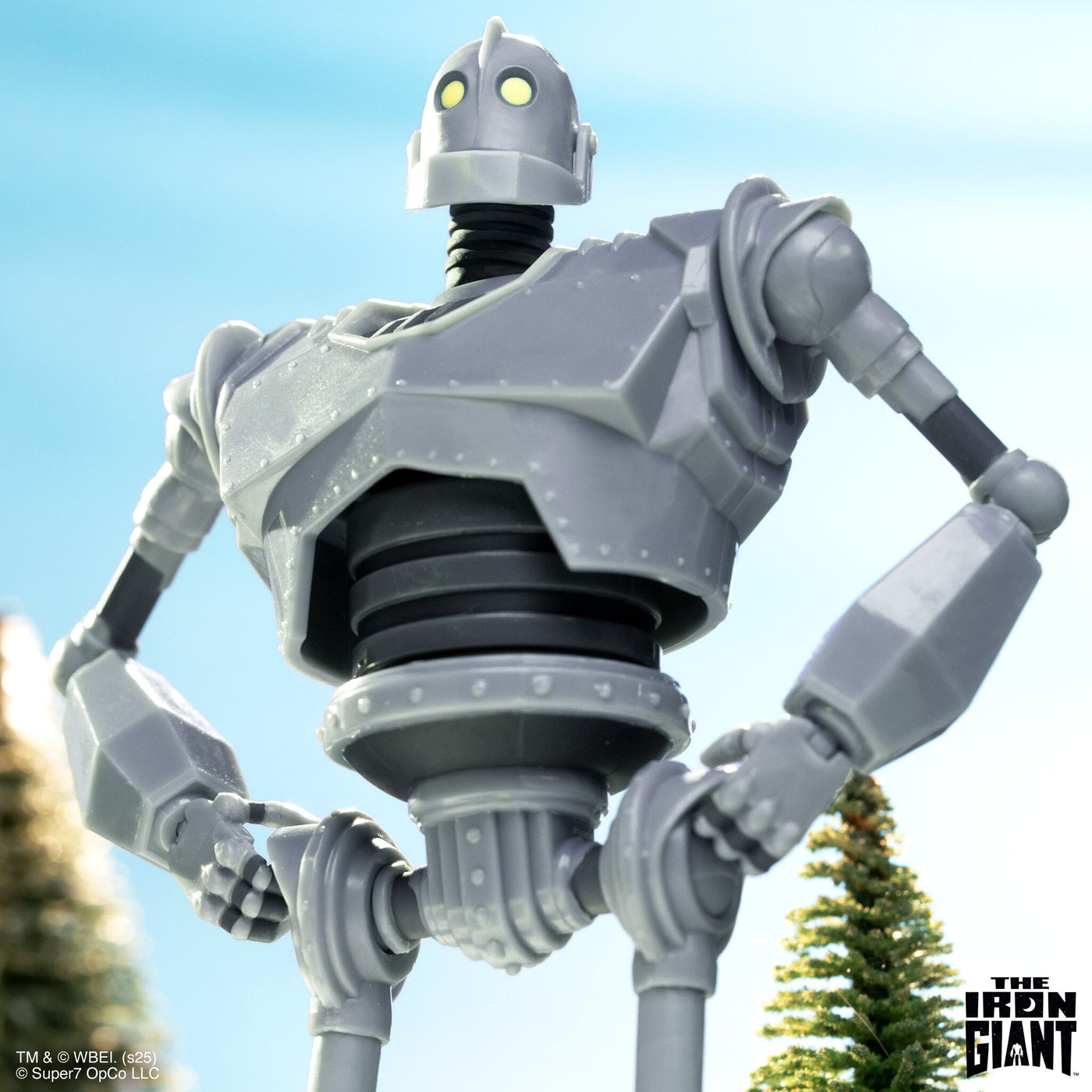 The Iron Giant Figura de Accion Deluxe Super 7 DX 17cm