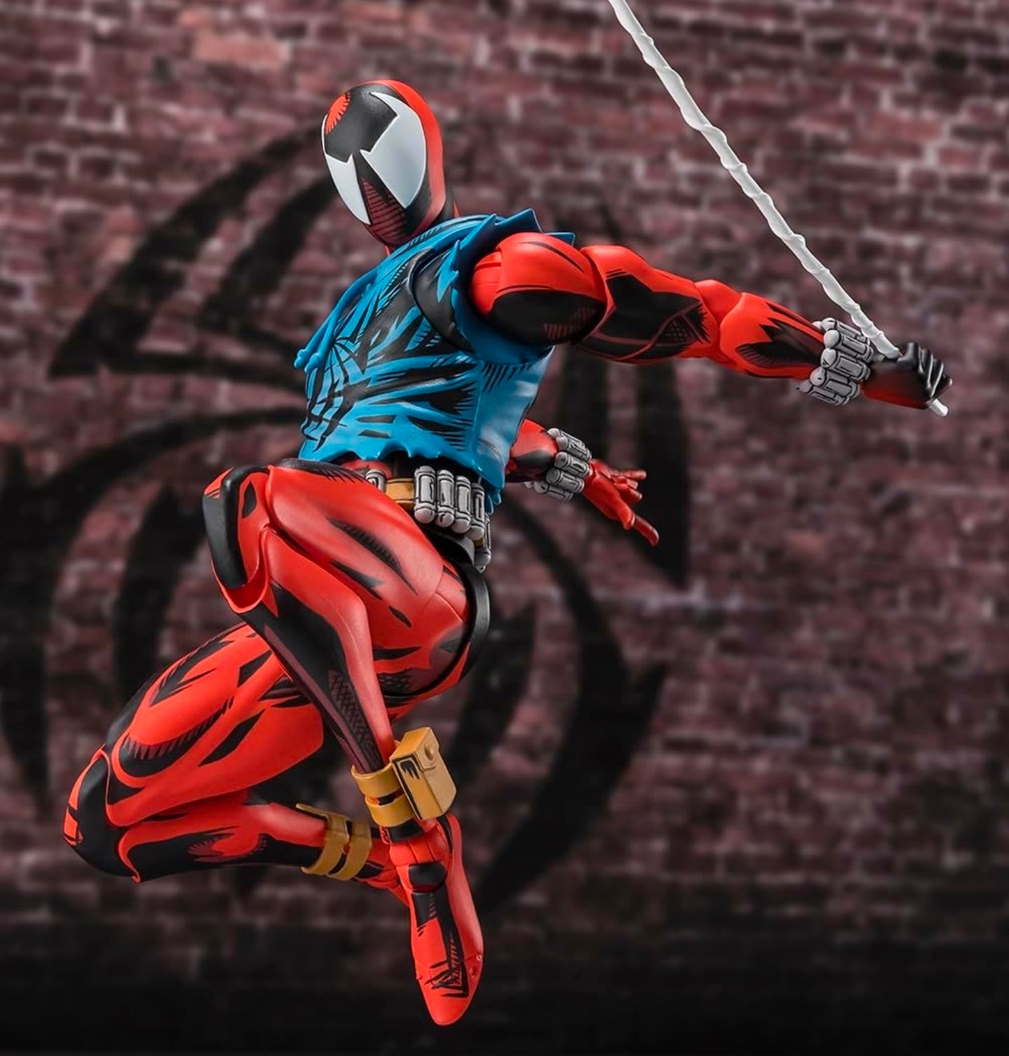 Scarlet Spider Figura de Acción Spiderman Across The Spiderverse Sh Figuarts 15 Cm