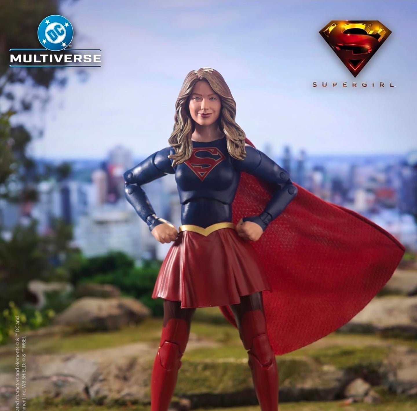 Supergirl Figura de Accion TV 2015 Dc Deluxe Theatrical Edition Mcfarlane 17 Cm