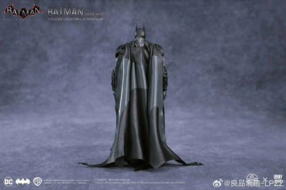 Batman Arkham Knight Figura de Accion V8.04 Suit LPZZ / UPF 17 Cm